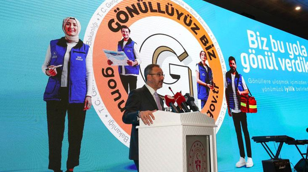 Bakan Kasapoğlu, Ankara'da gönüllü gençlerle bir araya geldi